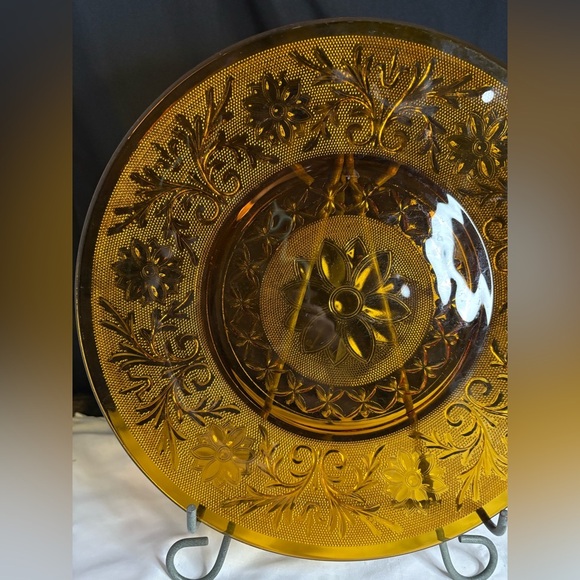 Anchor Hocking amber Dinner/serving plate - Picture 3 of 7